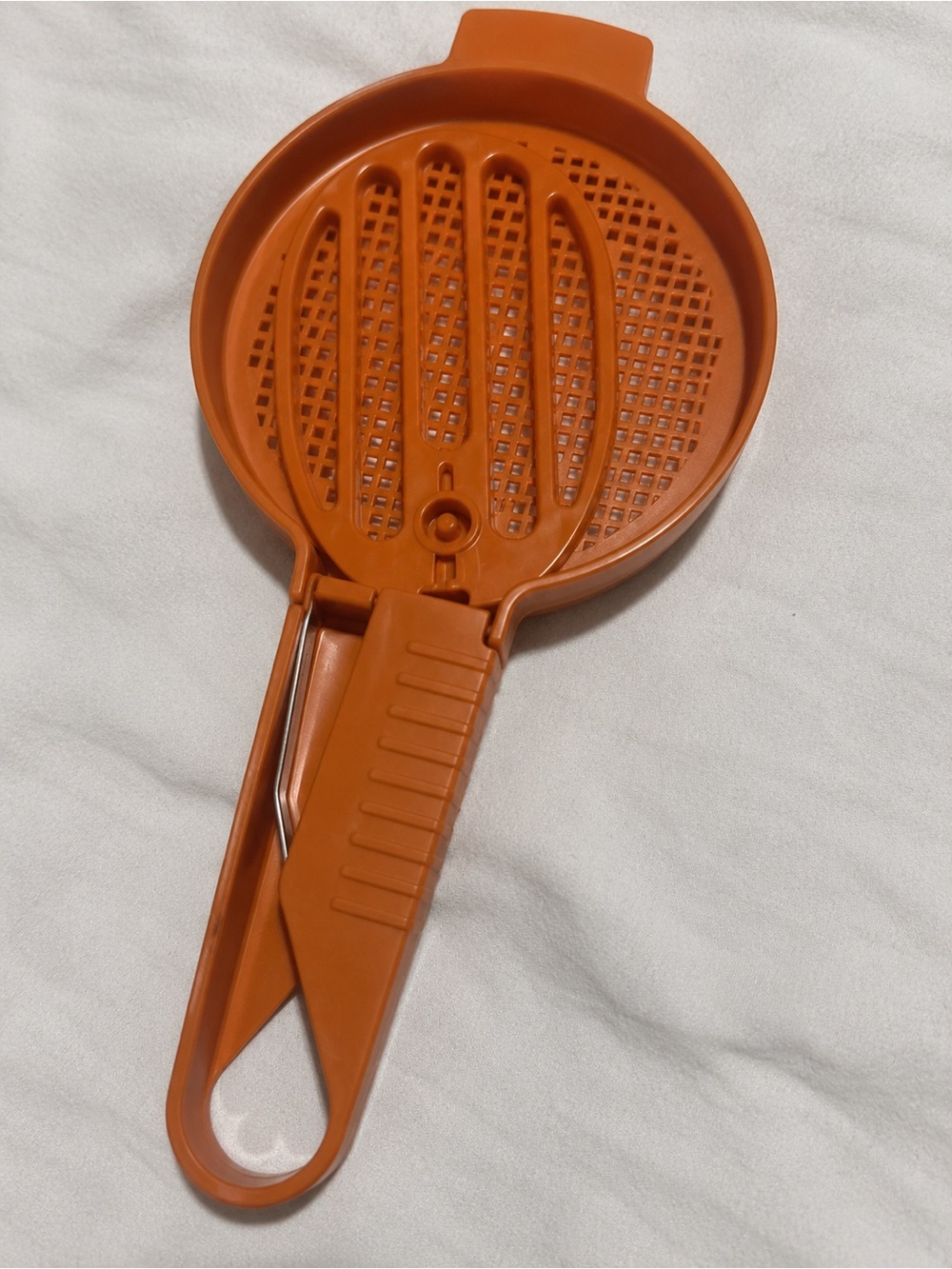 Vintage Tupperware Hand sifter